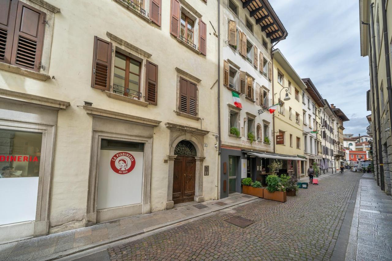 Atelier San Giacomo - Central Apartment Udine Dış mekan fotoğraf